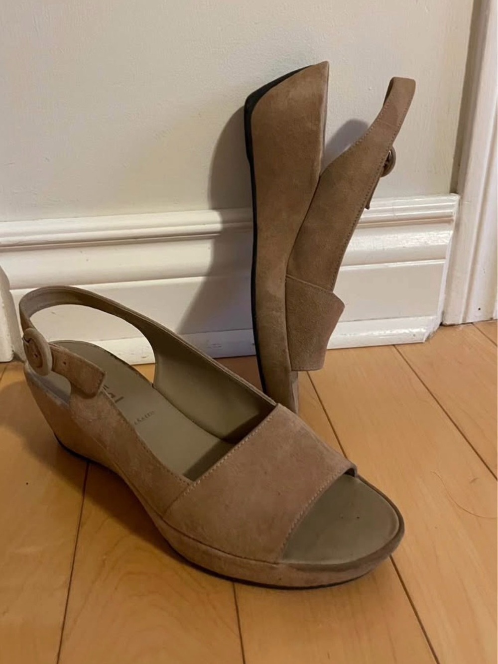 Women’s Suede Slingback Wedge Sandals in Taupe